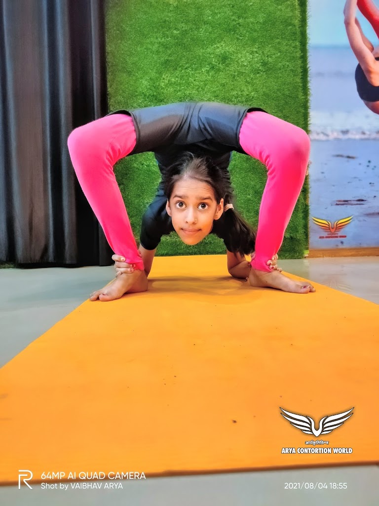 Arya Contortion World