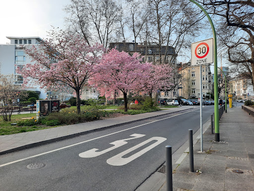 DB BahnPark Parkplatz Hauptbahnhof Vorderseite links P5 - Thumbnail