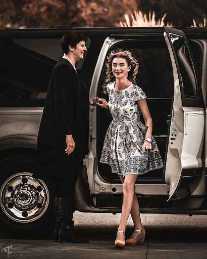 Kelowna Limo Service (Enchanted Kelowna Limo) - Thumbnail