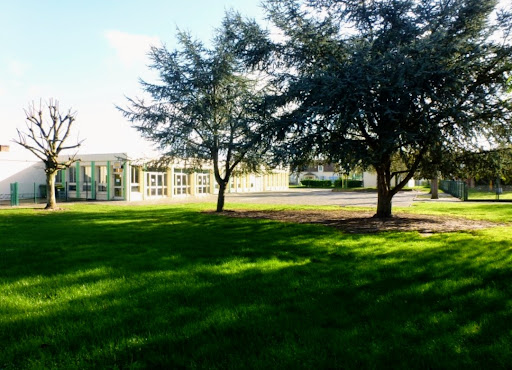 Elementary School Le Pré Du Bourg