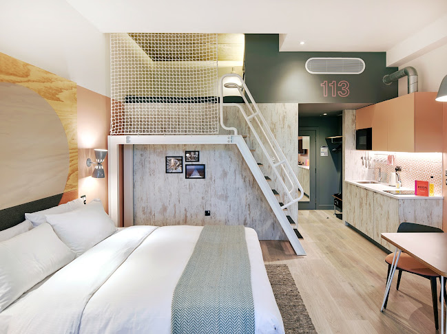 Lamington Group - London