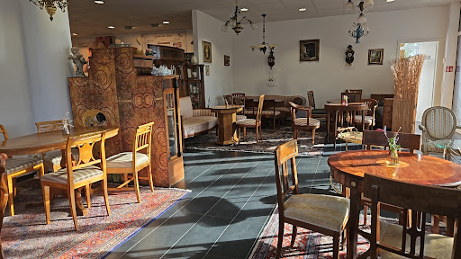 Uromas Cafe - Thumbnail