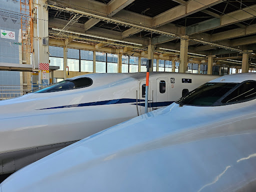 Train stations - Visual