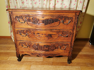 Photo n°10 de BROCANTOU. Brocante et Débarras. Rhône Alpes. Ain. UNIQUEMENT SUR RV à Pérouges (Magasin de produits d'occasion)