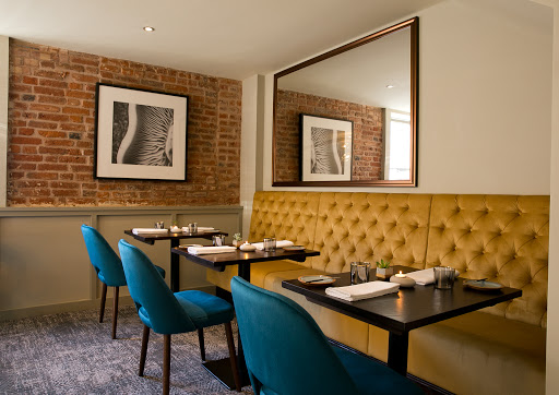 Larder - Visual
