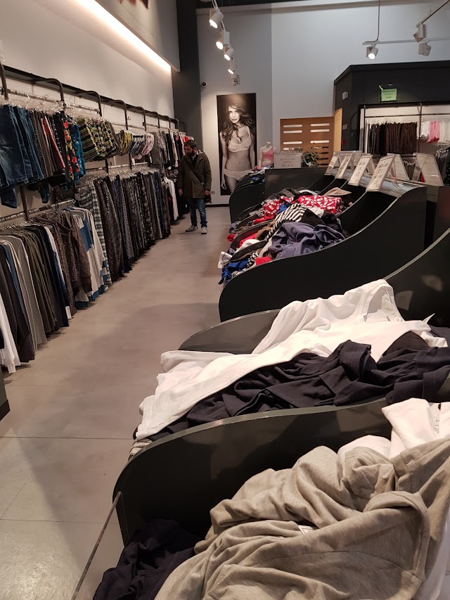 Outlet Calzedonia e Intimissimi