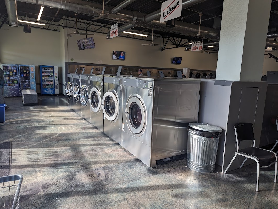 Iliff Laundry facility with washing machines in Denver