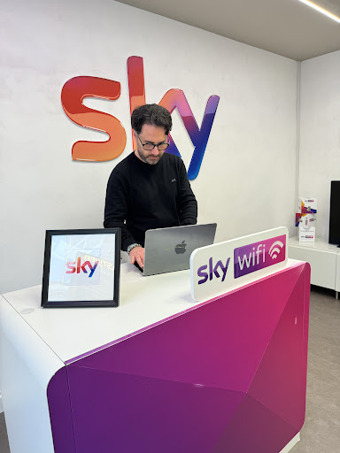FASTWEB SKY Store Putignano - Visual