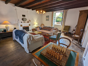 Photo n°3 de Gîte La Maison des 2 Cèdres à Agris (Gîte)