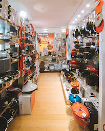 Photo n°5 de Interieur jour : Home Design Store à Lens (Magasin de matériel de cuisine)