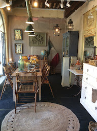 Photo n°18 de ANTIQUAIRE : Alric Antiquités - VAR - Toulon - Cannes - Fréjus à Villecroze (Service de débarras de maison)