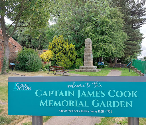 James Cook - Visual