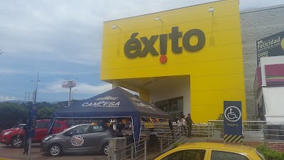 Photos of &Eacute;xito San Mateo