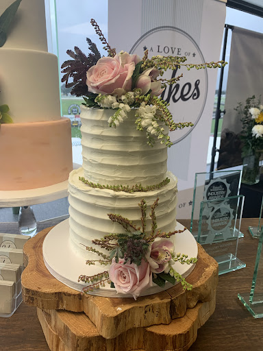 A Love of Cakes - By Annette