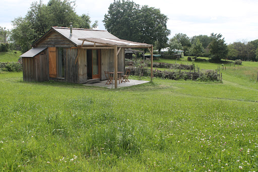 Photo de Gîte avec piscine privée à Sousceyrac-en-Quercy (46190)