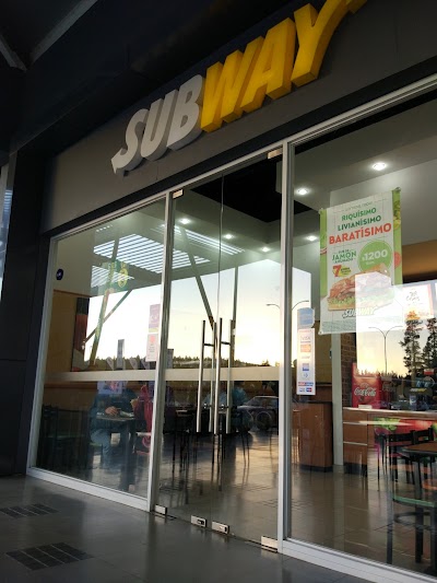 Photos of Subway Curauma