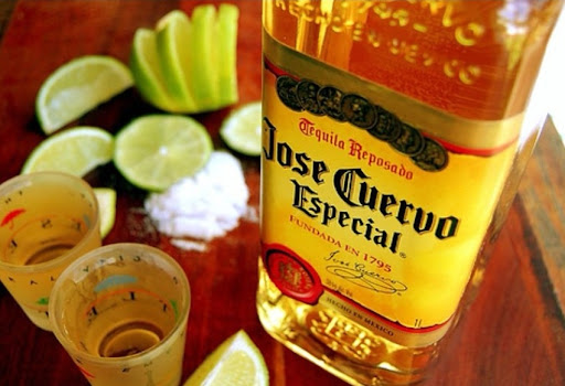 LA CHEVECHA - Visual