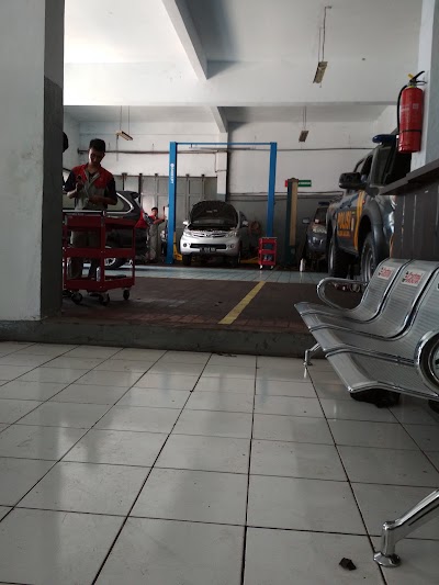Photos of Bengkel Resmi Daihatsu