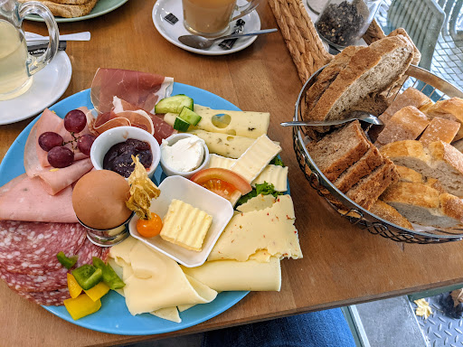 Café Manstein - Visual