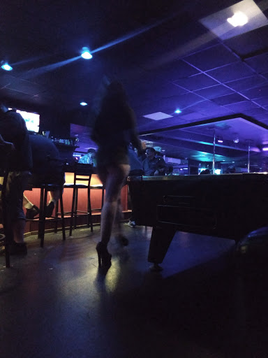 BARE DEN - Visual
