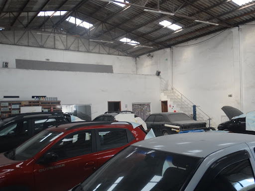 Ss recuperadora de veículos | Martelinho de Ouro | Pinturas | Polimento | Vitrificação | Funilaria | Espelhamento