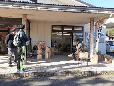 川上村ふれあい朝市