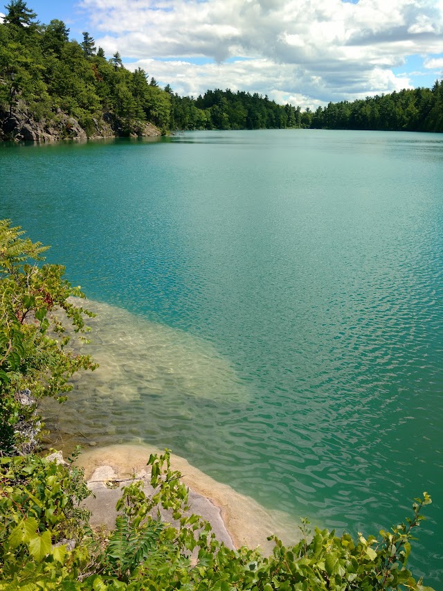 Sentier Lac Pink