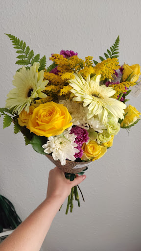 Patri Flores | Bespoke Wedding Florals - Thumbnail
