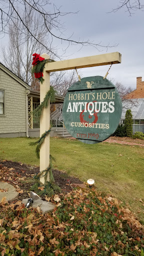 Hobbitt's Hole Antiques - Thumbnail