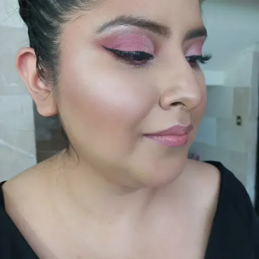 Lucero Ventura Makeup artist - Thumbnail