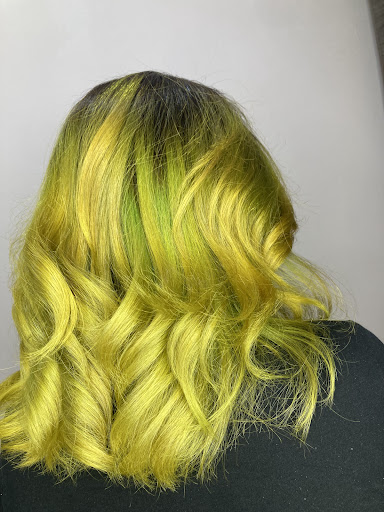 Essential -Hair-Color-Emotional Gallery - Italy