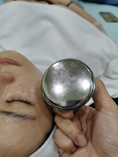 女王姬專業皮膚管理評價、營業時間、服務項目、價格 - 韓式無痛清粉刺與專業皮膚護理