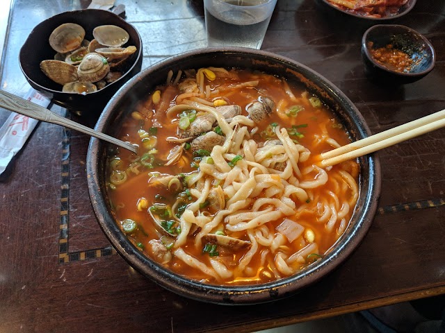 Hangari Kalguksu