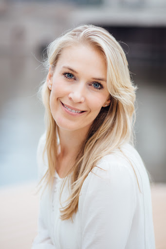Agnes Salas | John L Scott Real Estate