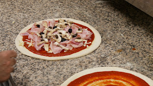 Photo n°3 de Restaurant Pizzeria IL VESUVIO à Clonas-sur-Varèze (Restaurant italien)