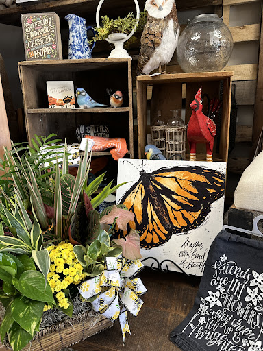 Blooms & Blossoms Florist Gifts & Gourmet - Thumbnail