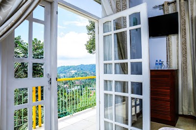 Photos of Mutton Button Kandy Hotel