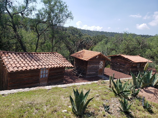 Cabañas y estanques "CHANITO "