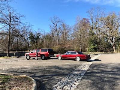 Mount Vernon Highway Parking