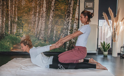 Linda Wilmsen | Shiatsu & Yoga - Thumbnail