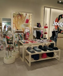 Photo n°1 de Desigual - Roppenheim à Roppenheim (Magasin de vêtements pour femmes)