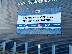 Photo n°12 de Destock Jeans SEQUEDIN à Sequedin (Magasin de vêtements pour femmes)