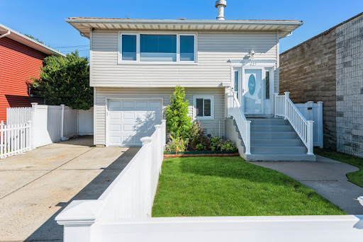 The Lorraine Weber Team at Coldwell Banker American Homes Gallery - United States