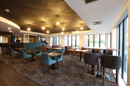 Knowsley Inn and Lounge - Thumbnail