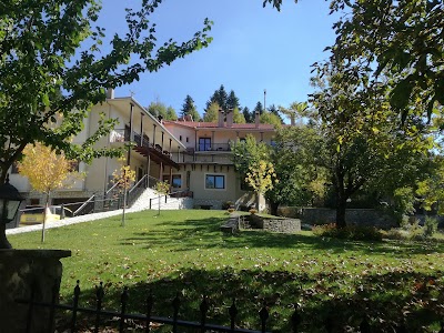 Photos of &Omicron;&Rho;&Epsilon;&Alpha;&Delta;&Epsilon;&Sigma; - &Sigma;&Alpha;&Kappa;&Epsilon;&Lambda;&Lambda;&Alpha;&Rho;&Eta; &Pi;&Alpha;&Rho;&Alpha;&Sigma;&Kappa;&Epsilon;&Upsilon;&Eta;