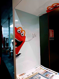 Photo n°19 de Signal & Sens - Artisan Poseur Enseignes Signalétique & Adhésifs - Grenoble à Seyssinet-Pariset (Magasin d'enseignes lumineuses)