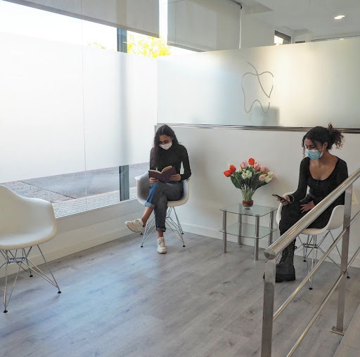 CLÍNICA DENTAL VILANOVA ROTLLAN - Thumbnail