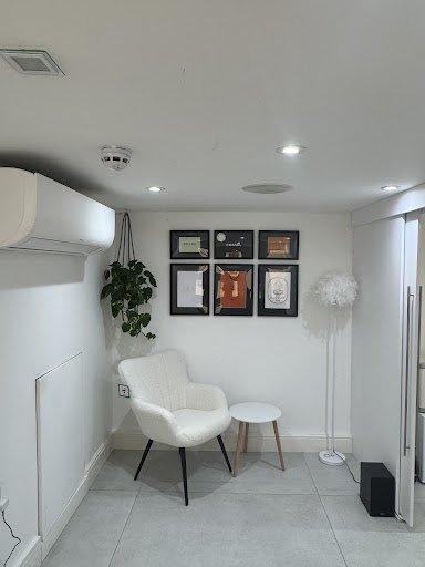 62 Thai Elegant Thai Massage