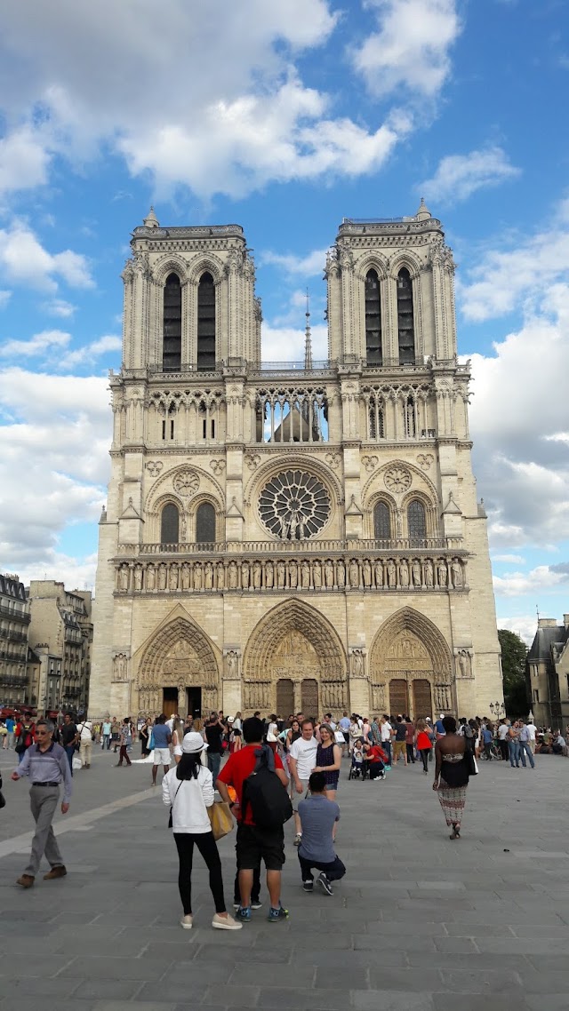 Square Samuel Rousseau
