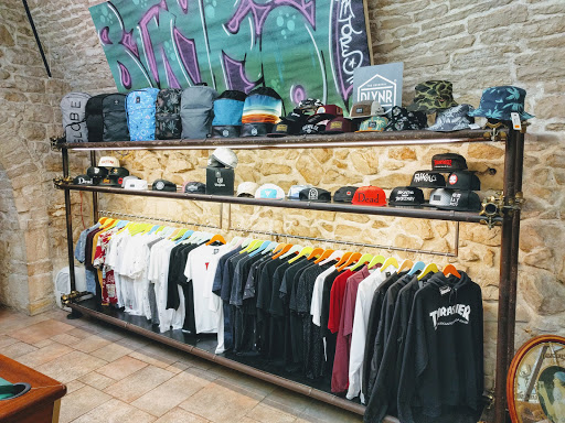 Riot Shop - Visual